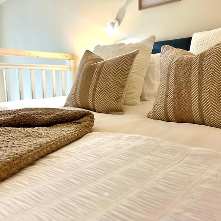 Leeds Centre Apt-sleeps 3-pets * ليدز