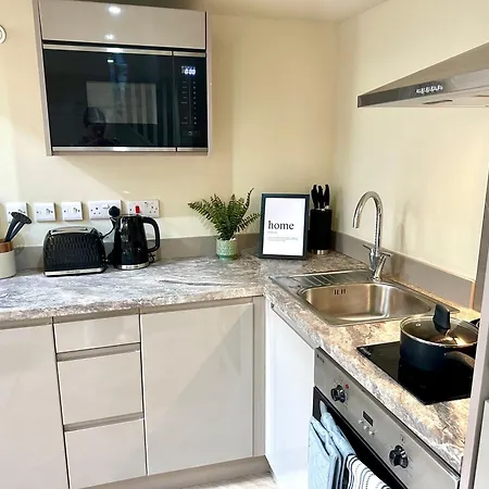 Leeds Centre Apt-sleeps 3-pets