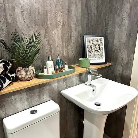 Leeds Centre Apt-sleeps 3-pets شقة *